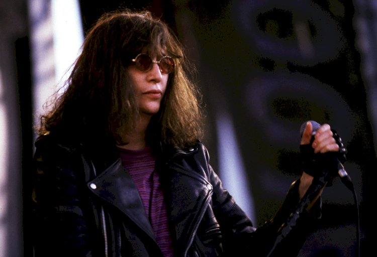 Com o Ramones, Joey ajudou a recriar o rock'n'roll