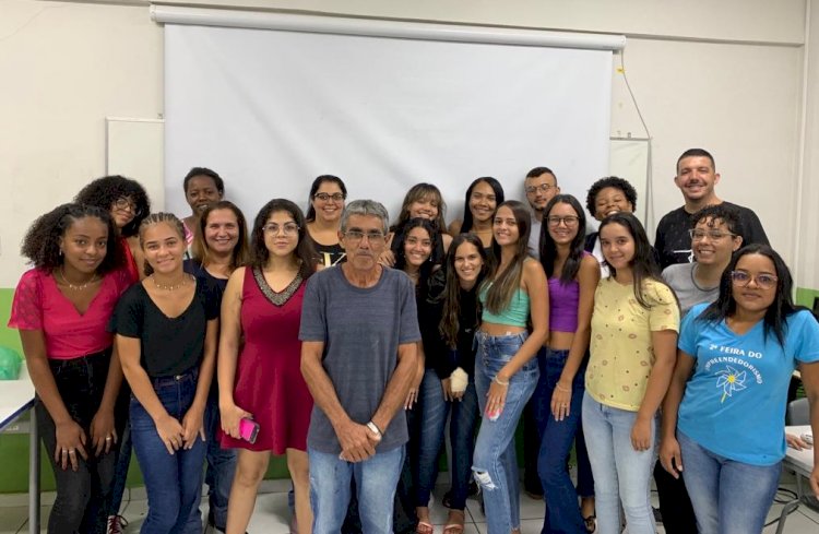 Entre jovens, idoso realiza curso dos sonhos no IF Sul de Minas