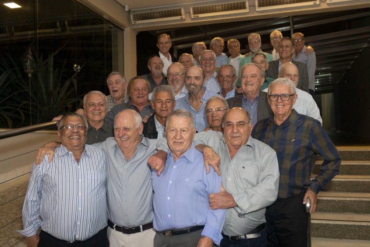 Turma da Barrinha comemora 65 anos de amizade