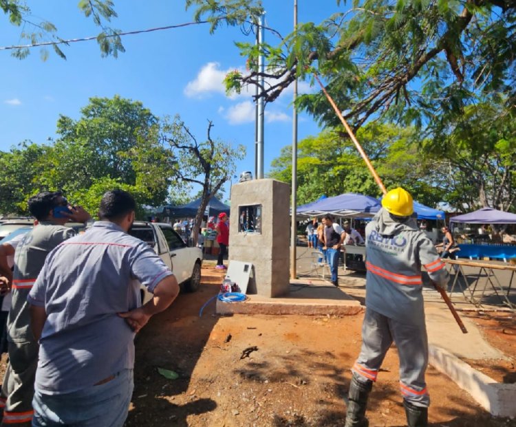 Furto de fios deixa feira sem energia em Passos