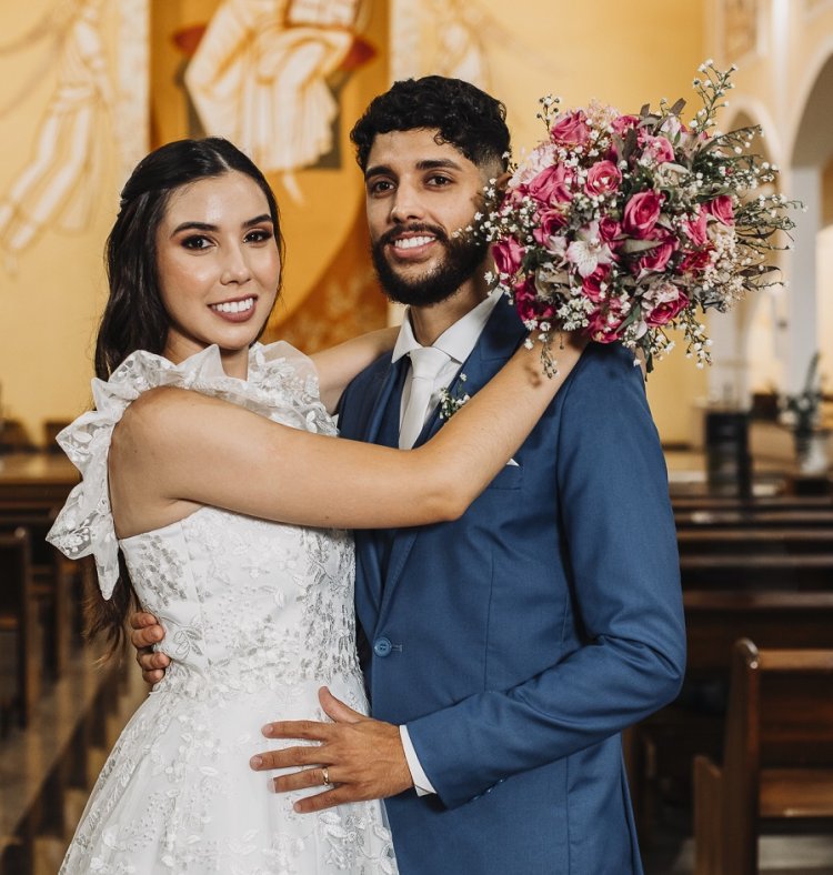 Laura e Bruno se casam no Santuário da Penha