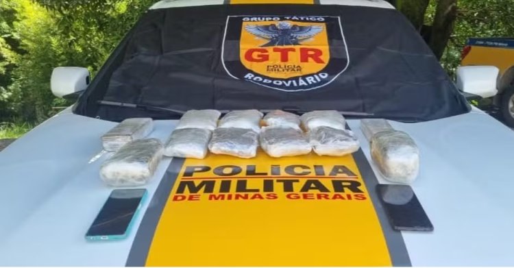 Mala com maconha e haxixe apreendida em ônibus na MG-050