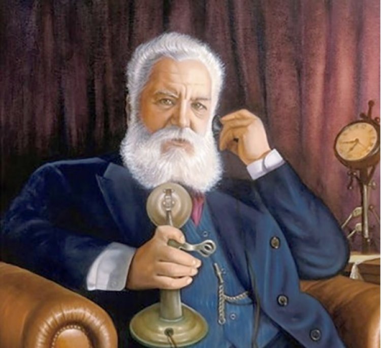 Graham Bell patenteou o telefone em 1876, que só chegou em Passos em 1910