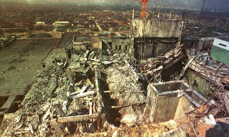 No dia 26 de abril ocorre a explosão nuclear em Chernobyl