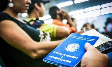 Passos apresenta saldo de 85 vagas de emprego no mês de março
