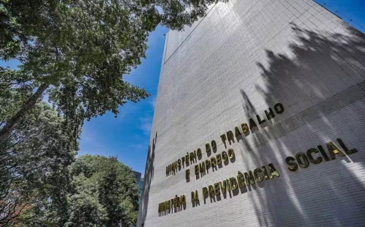 Fila e fraude mantém o INSS nas capas dos jornais nesta quarta