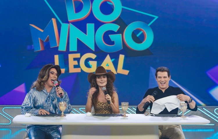 Celso Portiolli recebe celebridades do Domingo Legal