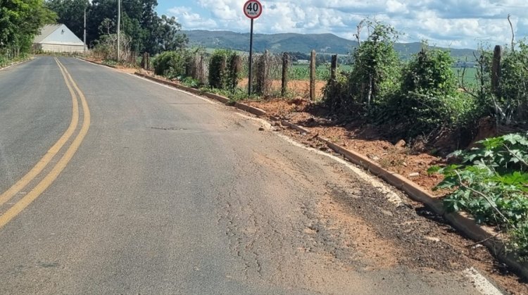 Enquanto Eles Têm Cargos, Nós Temos Coragem
