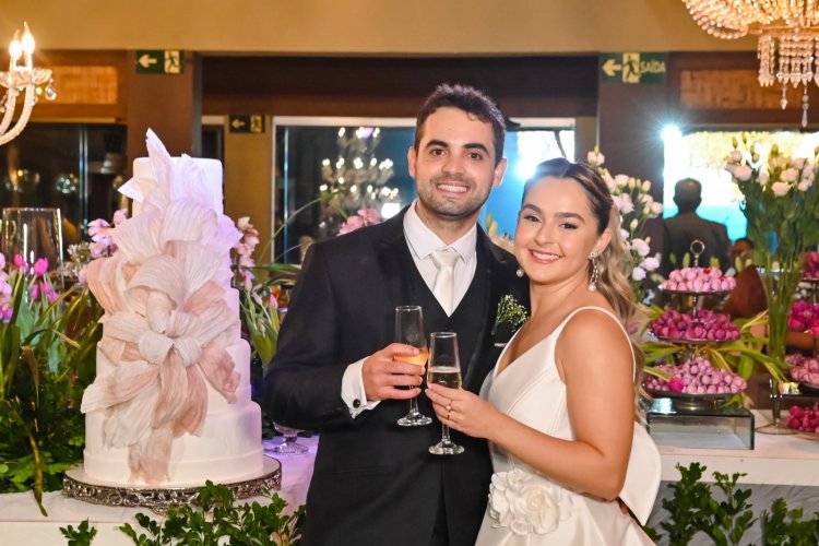 Marina e Henrique, um brinde à vida a dois